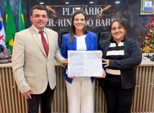 Jêssica Barbosa é reeleita presidente da Câmara de Bom Jardim para 2027/2028