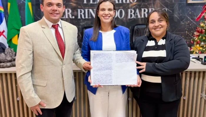Jêssica Barbosa é reeleita presidente da Câmara de Bom Jardim para 2027/2028