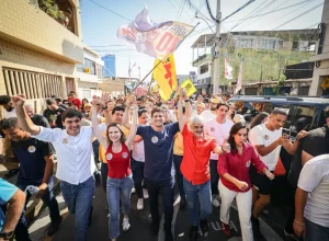João Campos critica gestão de saúde de Raquel Lyra e fortalece aliança com Lula