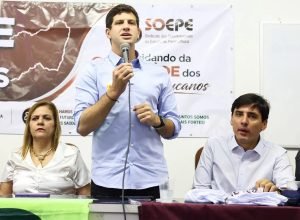 João Campos destaca diálogo com odontologistas para plano de governo