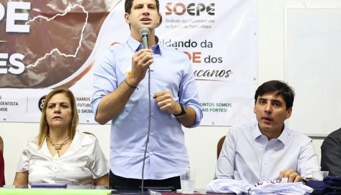 João Campos destaca diálogo com odontologistas para plano de governo