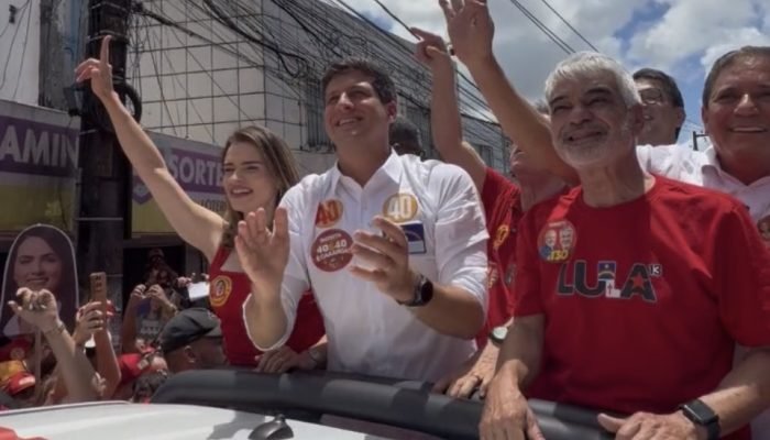 João Campos lidera caminhada no Cabo de Santo Agostinho com aliados políticos