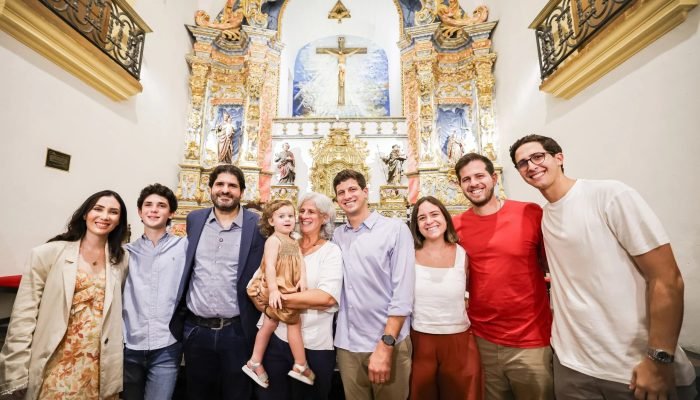 João Campos participa de missa em homenagem a São Lourenço Mártir