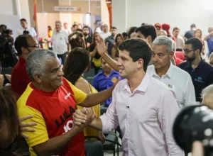 João Campos propõe nova ponte entre Petrolina e Juazeiro em evento de aniversário