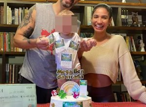 Jornalista aciona polícia após não encontrar filho na escola