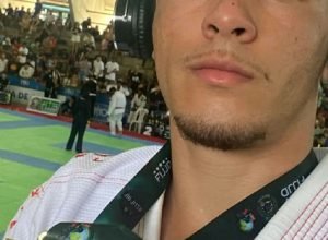 Jovem de Araripina conquista título sul-americano de Jiu-jitsu