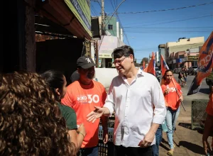 Kiko Caputo destaca regularização fundiária e infraestrutura no Itapoã