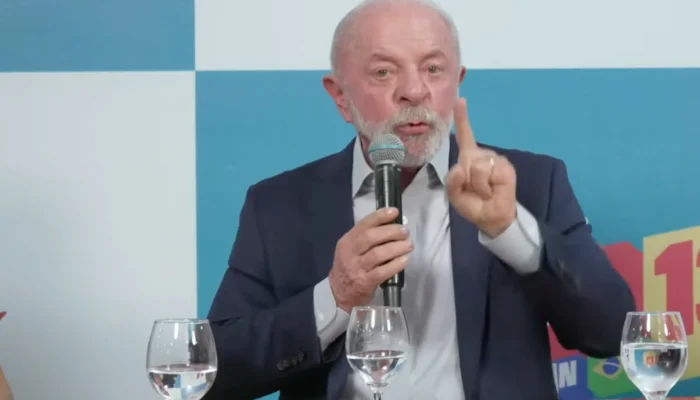 Lula critica volume de transações PIX e questiona atuação do Banco Central
