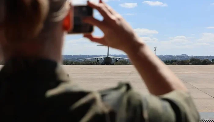 Brasília (DF) 18/05/2024 Força Aérea Brasileira (FAB) leva para o Rio Grande do Sul, aproximad...