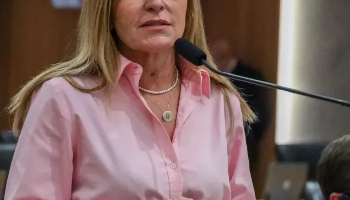Medida protetiva é concedida a Roberta Arraes após denúncia de agressão