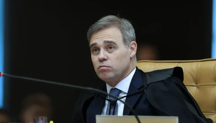 Mendonça justifica ação da PF citando rede de influência de Vorcaro