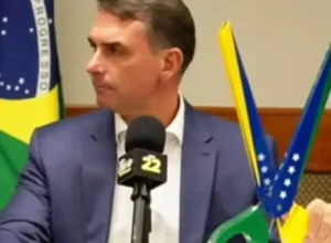 Mercado reage com queda nos juros após vitória de Flávio Bolsonaro
