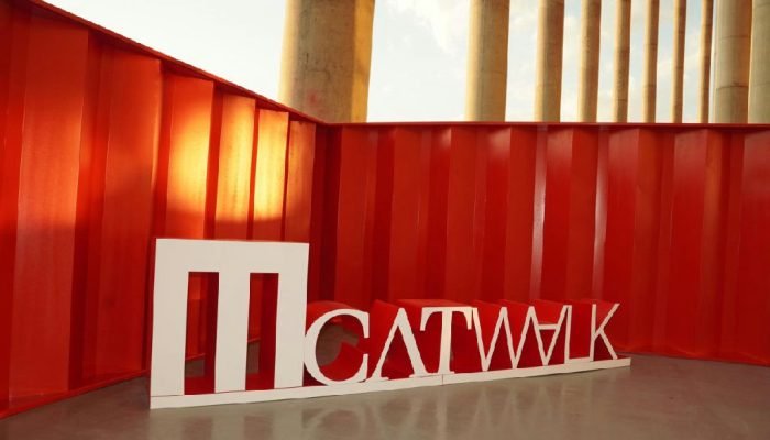 Metrópoles Catwalk inicia terceira edição com desfiles ao vivo