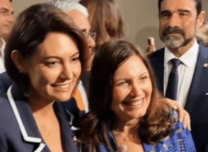 Michelle Bolsonaro e Bia Kicis iniciam lives semanais em campanha ao Senado
