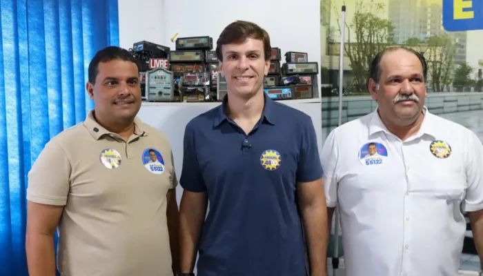 Miguel Coelho e Davi Muniz conquistam apoio dos taxistas pernambucanos