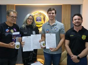 Miguel Coelho recebe apoio de policiais penais em Pernambuco