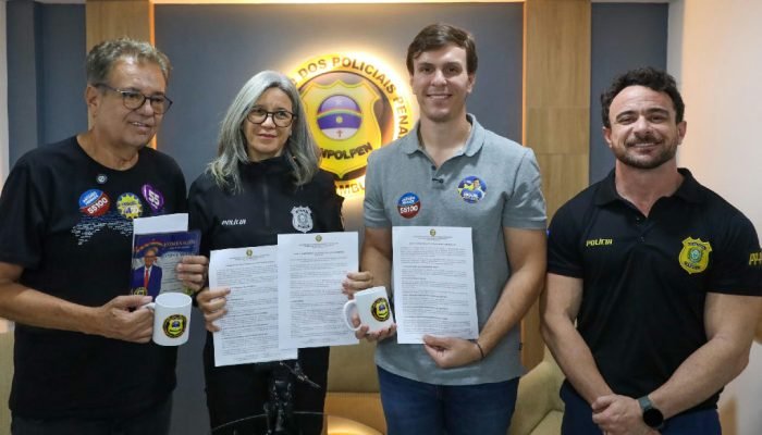 Miguel Coelho recebe apoio de policiais penais em Pernambuco