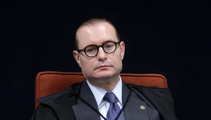 Ministro do STF exige dados de celular de empresário em investigação