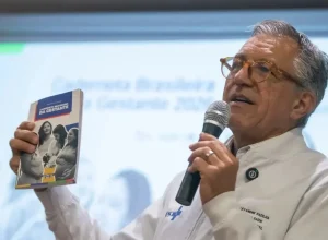 Ministro Padilha acusa governador Tarcísio de mentir sobre financiamento do SUS
