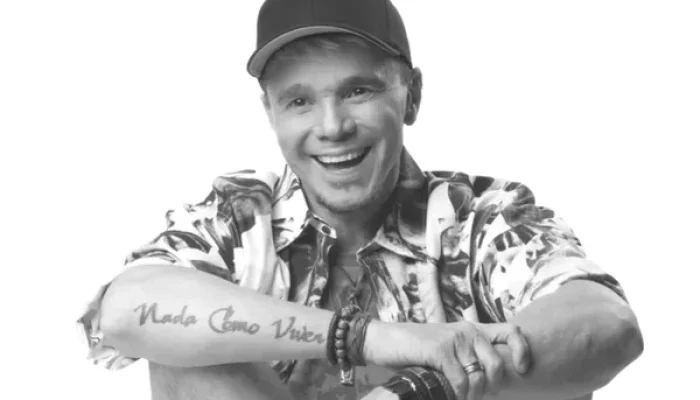 Morre Netinho, ícone do axé music, aos 60 anos em Salvador