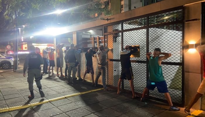 Noite de pânico em Setúbal com correria e tiros