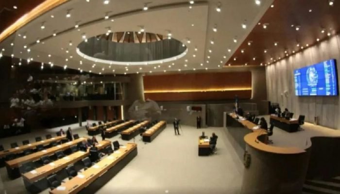 Nova configuração da Alepe favorece governo de Raquel Lyra