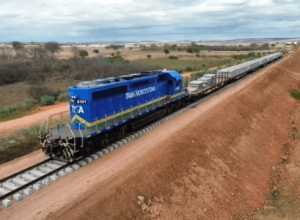 Novo traçado da Ferrovia Transnordestina busca integrar São Francisco e Araripe