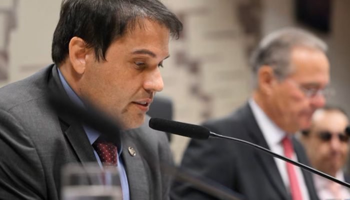 O presidente interino da CVM, João Accioly, durante depoimento no Senado - Foto Saulo Cruz Agên...