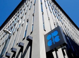 Opep ajusta previsão de crescimento do PIB global para 2026