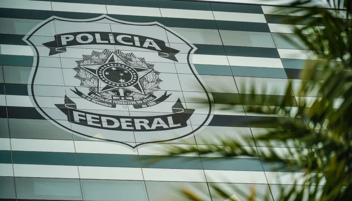 Operação da PF investiga fraudes milionárias em licitações de terraplanagem