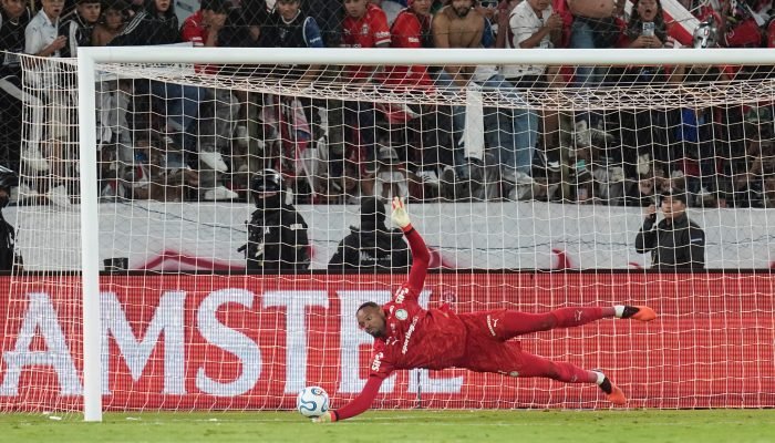 Palmeiras avança nos pênaltis e Corinthians é eliminado da Libertadores
