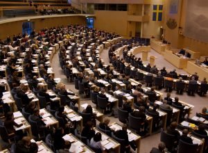 Parlamento sueco reduz maioridade penal para 14 anos em crimes graves