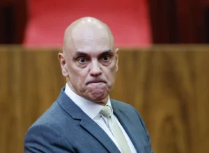 Partido Novo chama filiados para protestos contra Alexandre de Moraes