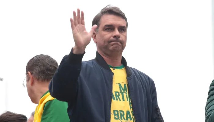 Partido Novo declara apoio a Flávio Bolsonaro no segundo turno