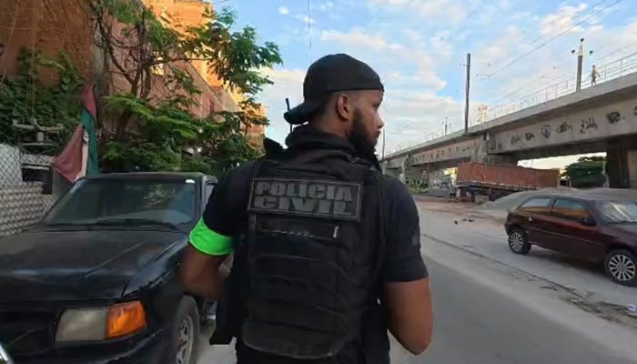 1 de 1 Funcionários de transportadoras ajudam quadrilha a roubar cargas no RJ - Foto: PCERJ/Divu...