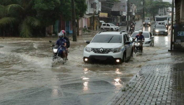 Pernambuco em alerta: chuvas intensas ameaçam Grande Recife e Agreste