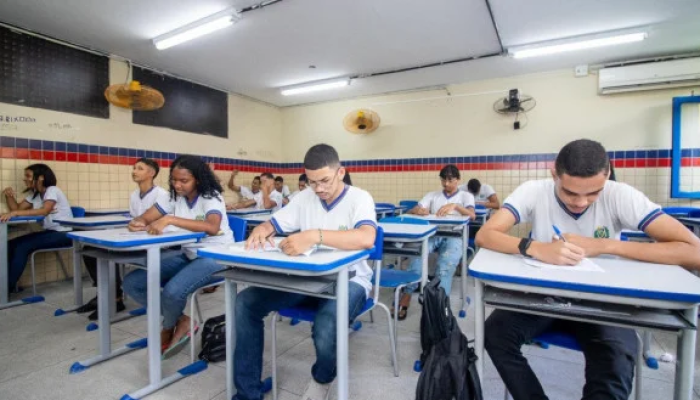 Pernambuco mantém destaque no Ideb 2025 entre os melhores do ensino médio