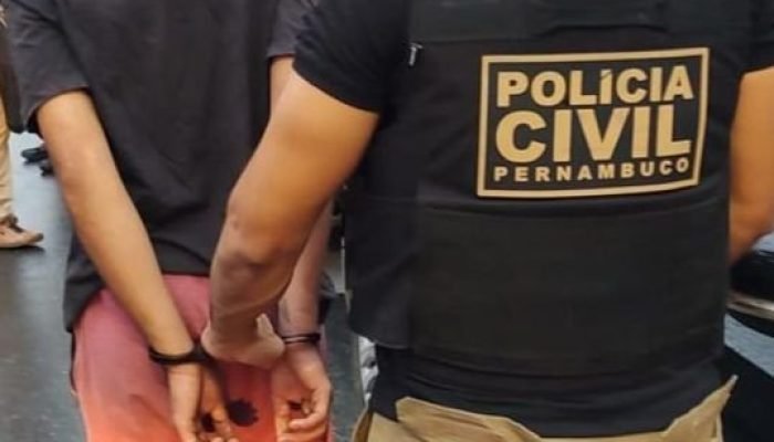 Homem é preso acusado de enforcar esposa com carregador de celular, em Araçoiaba, no Grande Rec...