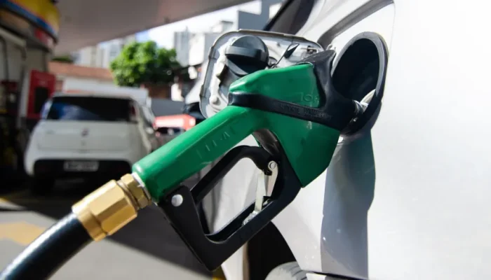 Preços da gasolina em Araripina variam até R$ 0,81 por litro, aponta ANP
