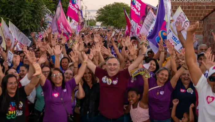 Prefeito de Arcoverde promove caminhada e reforça apoio a aliados políticos