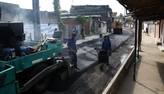 Prefeitura do Paulista avança em obras de pavimentação na Avenida Benjamin