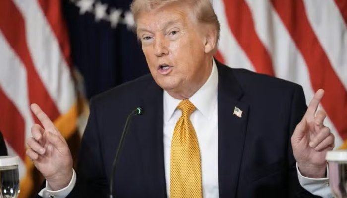 Donald Trump dos Estados Unidos todo suma dias uma história diferenete para a guerra contra o Ir...