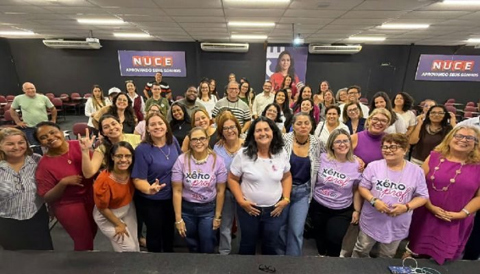 Professora Ana Lúcia discute inclusão em encontro de educação especial no Recife