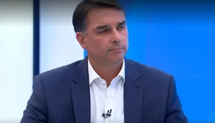 Proposta de Flávio Bolsonaro para arrecadar R$ 200 bilhões enfrenta desafios