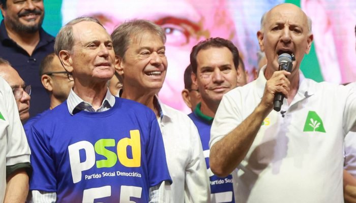 PSD oficializa candidatura de Arruda ao GDF sem definição de vice