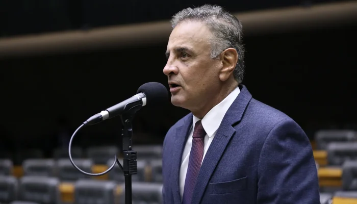 PSDB, Cidadania e PDT pressionam Aécio Neves para disputar vaga no Senado