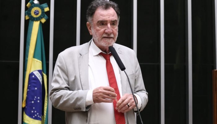 Psol retoma apoio a Patrus Ananias após divergências com Kalil