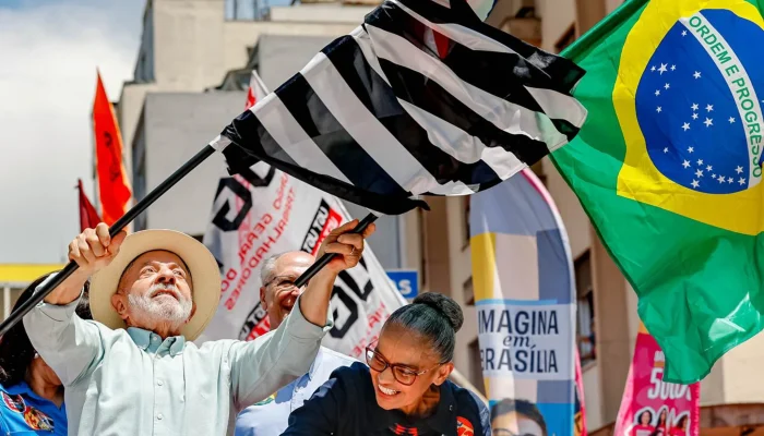 PT planeja manifestação na Paulista após resultado do 1º turno