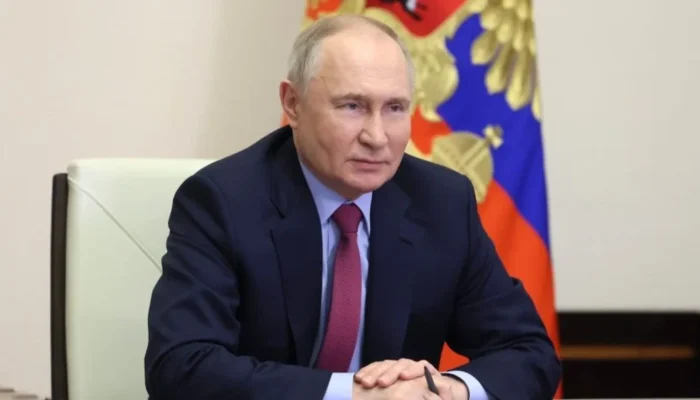 Putin suspende ataques a Kiev por três dias para negociações de paz