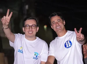 Raffiê Dellon e Anderson Ferreira lideram carreata em Caruaru